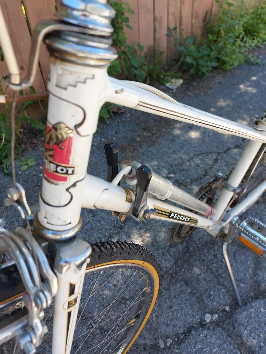White Peugeot Women's Road Bicycle - photo 3