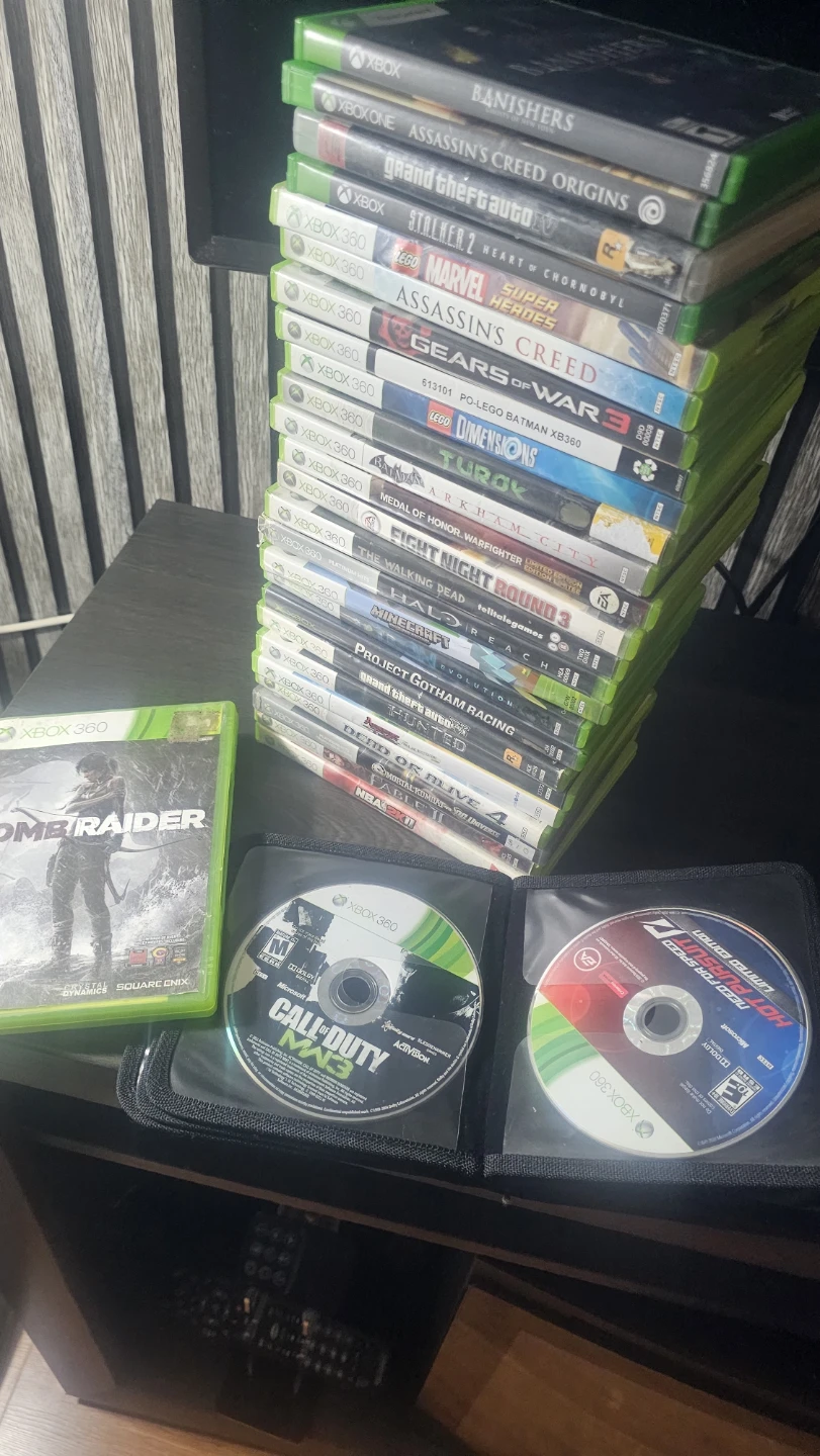 Xbox One Consoles 360 and xbox 1 - photo 3