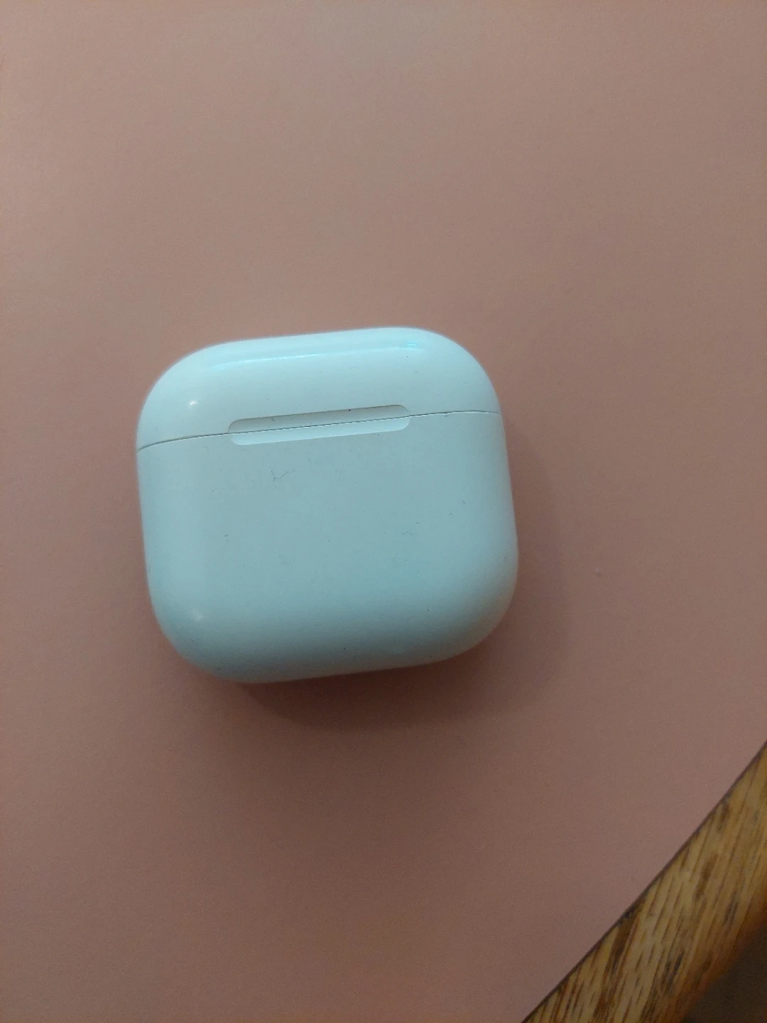 Apple AirPods Pro Charging Case 3rd generation - photo 4