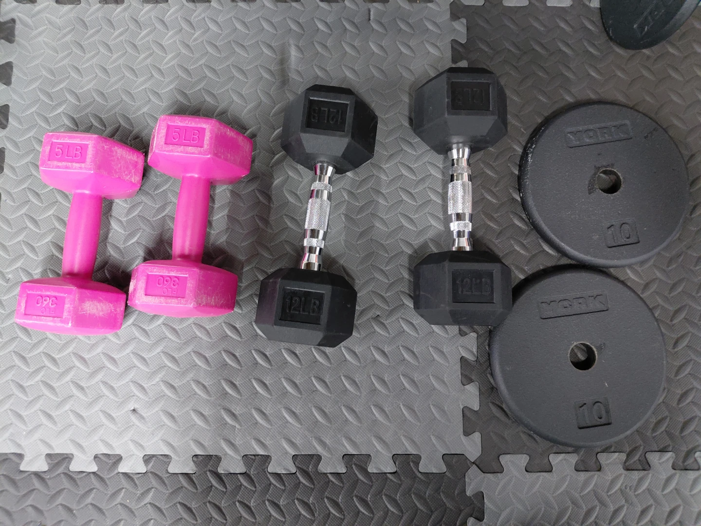 York 5lb, 12lb Dumbbells & 10lb and 5lbPlates Set - photo 2