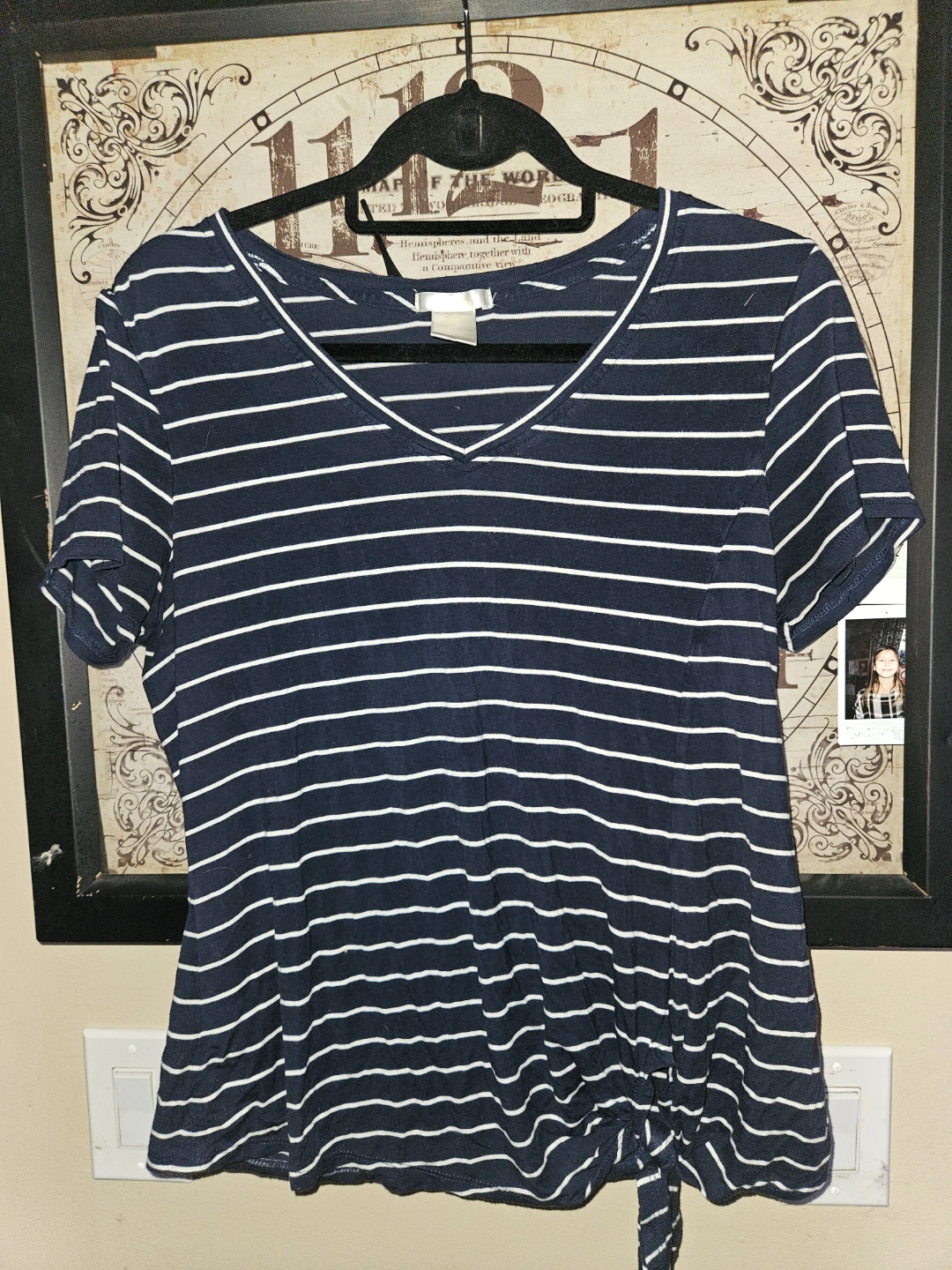 Matty M Striped V-Neck T-Shirt - Navy/White