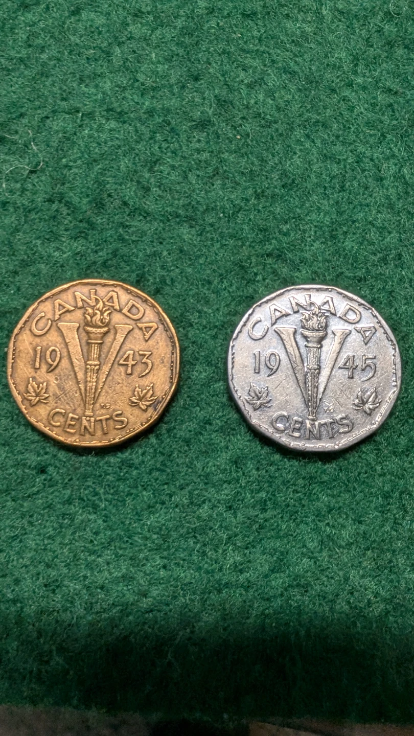 1943 & 1945 Canadian 5 Cent Coins - photo 2