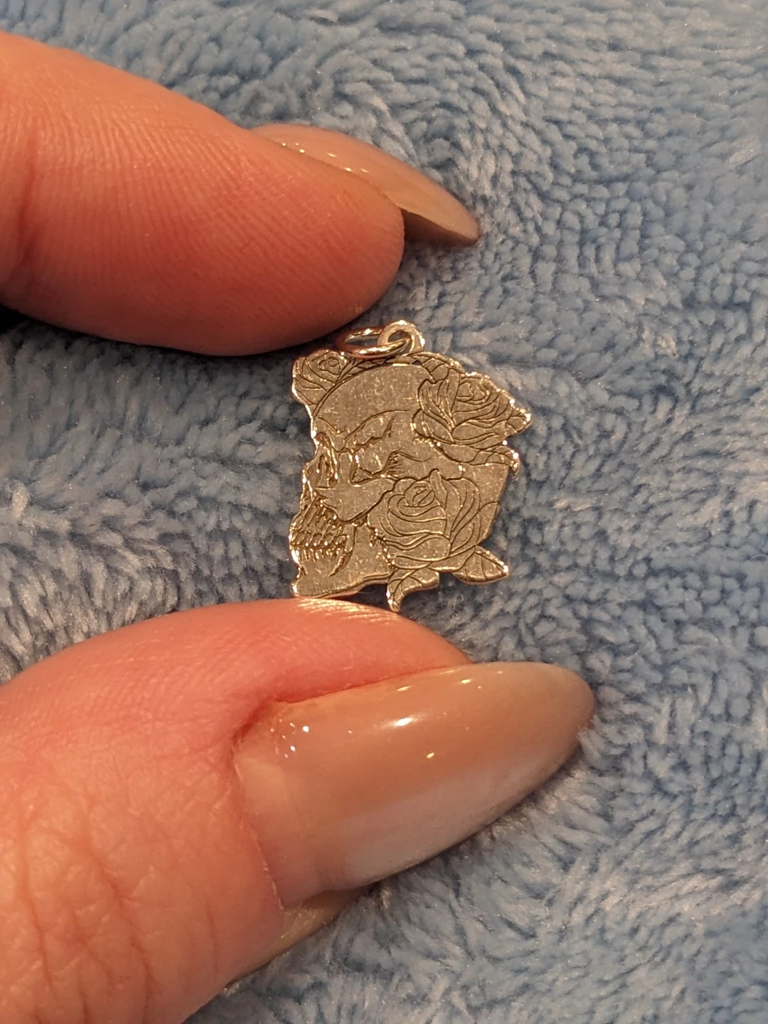Sterling Silver Skull and Roses Charm Pendant - photo 2