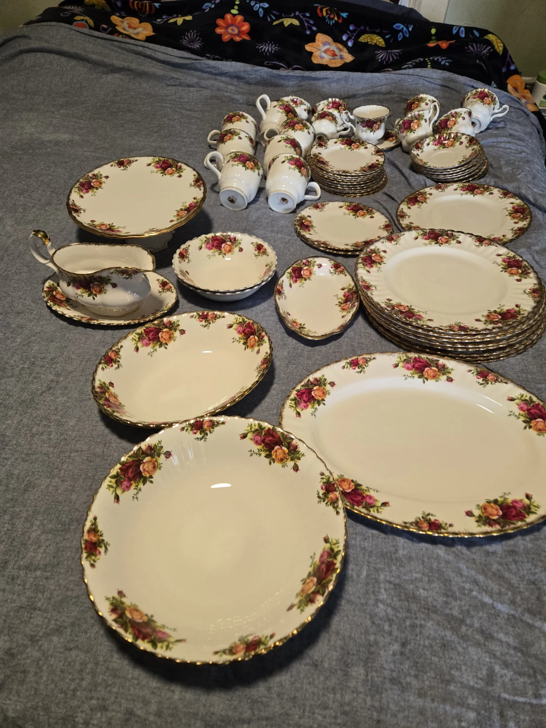 Royal Albert Old Country Roses Dinnerware Set