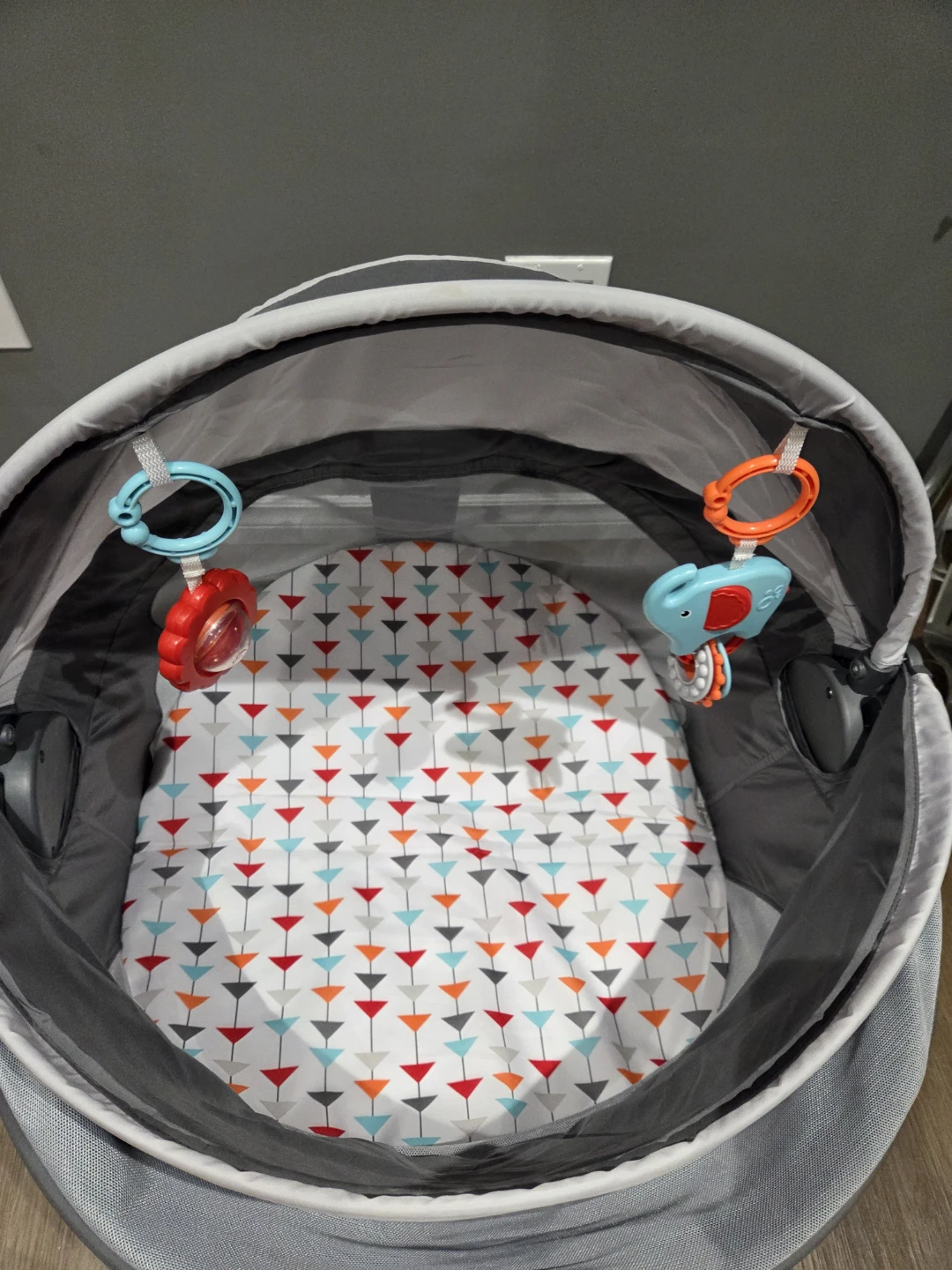 Fisher-Price Portable Bassinet On-The-Go Baby Dome - photo 2