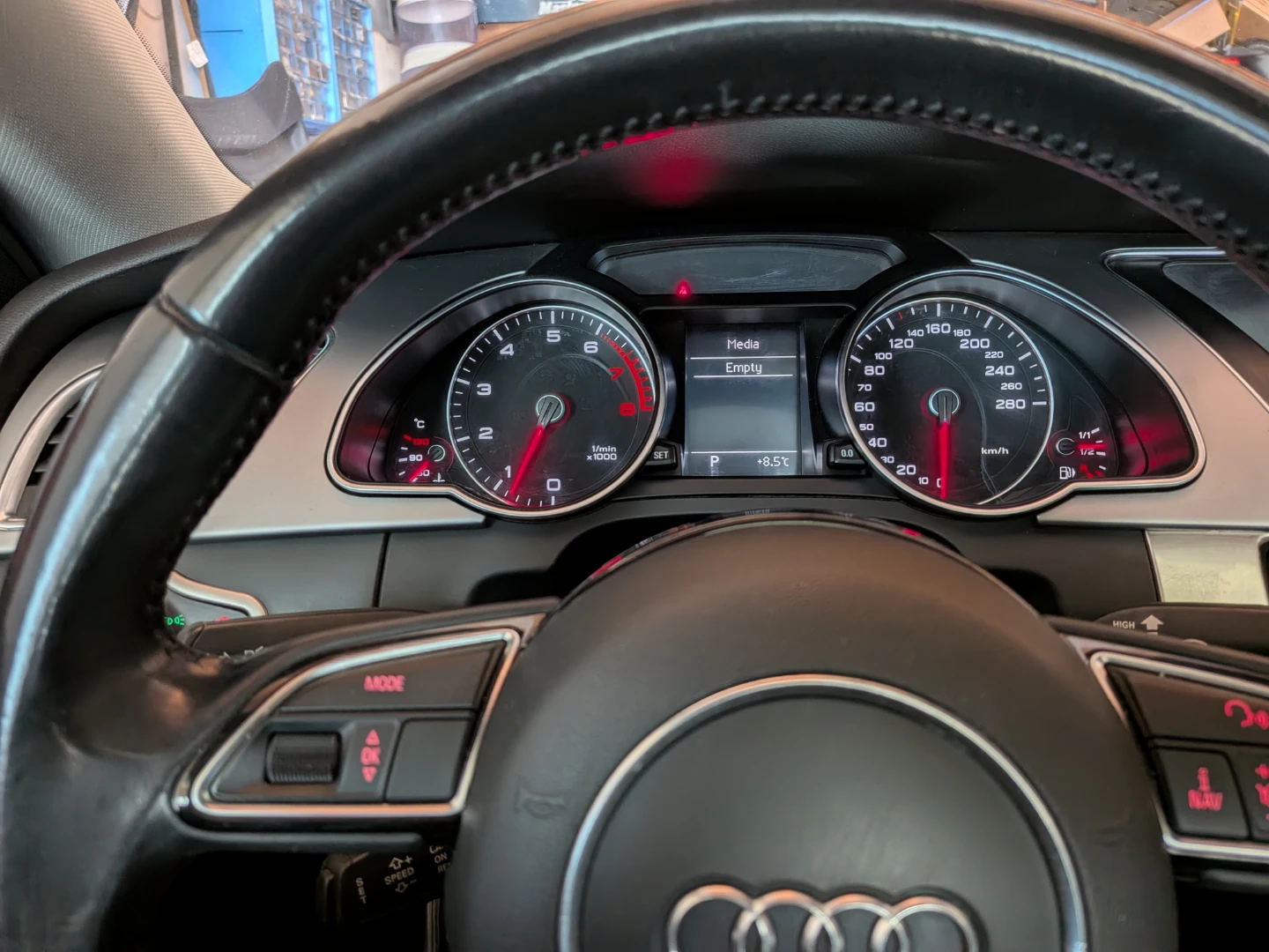 Red Audi Coupe - photo 5
