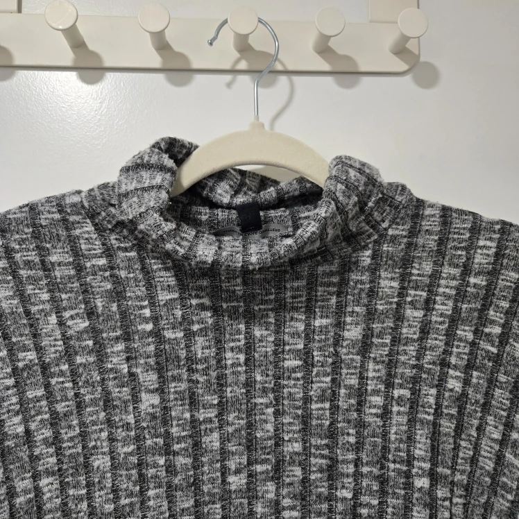 American Eagle Grey Ribbed Knit Flowy Turtleneck - photo 2