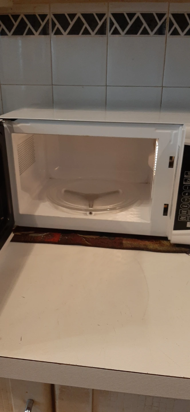 Danby Compact Designer Microwave READ DESCRIPTION ON SIZE - photo 2