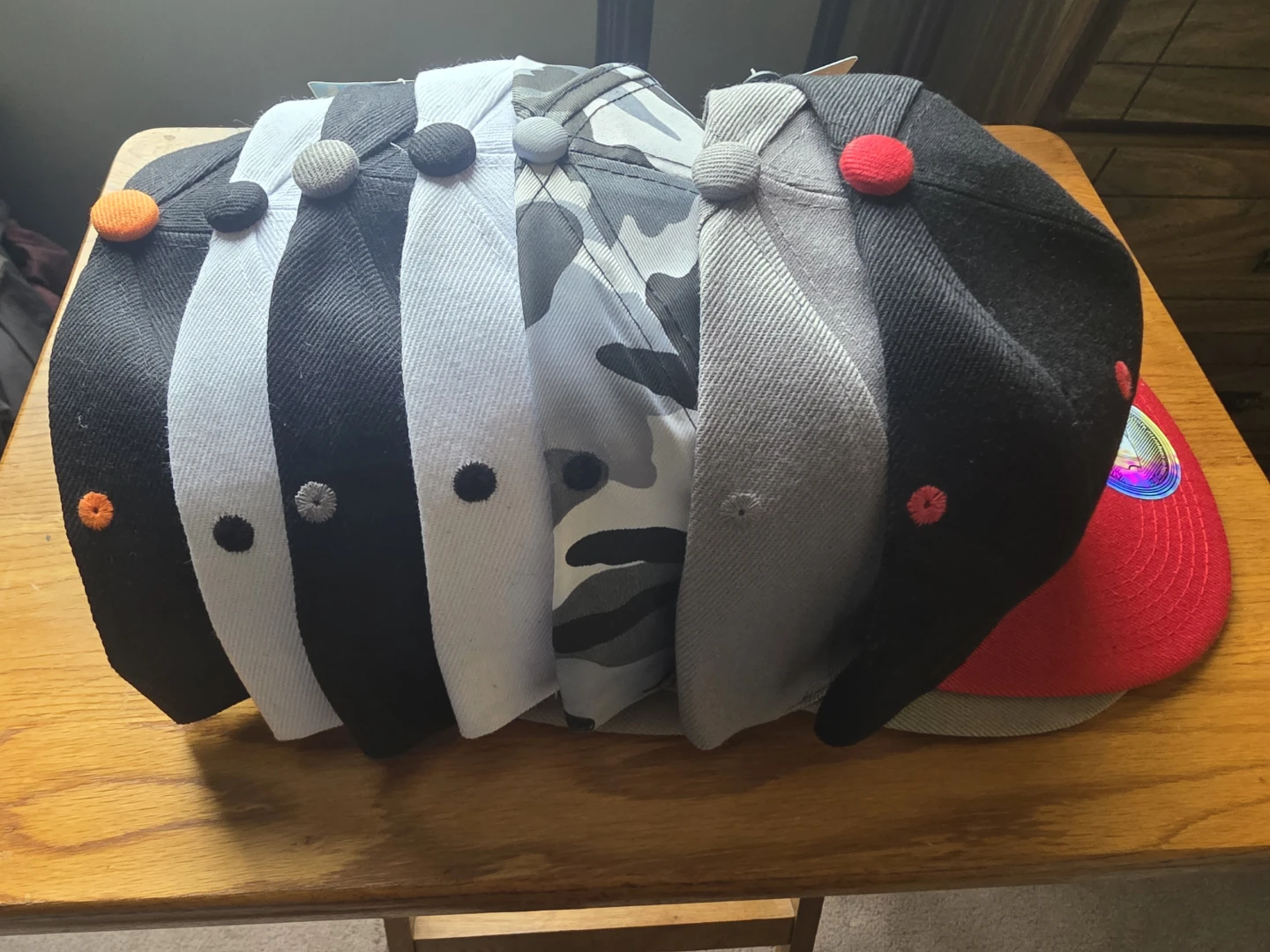 Bundle of 7 Snapback Hats - photo 3