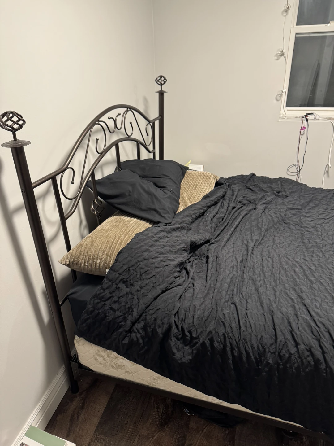 Metal bed frame with ornate headboard - photo 2