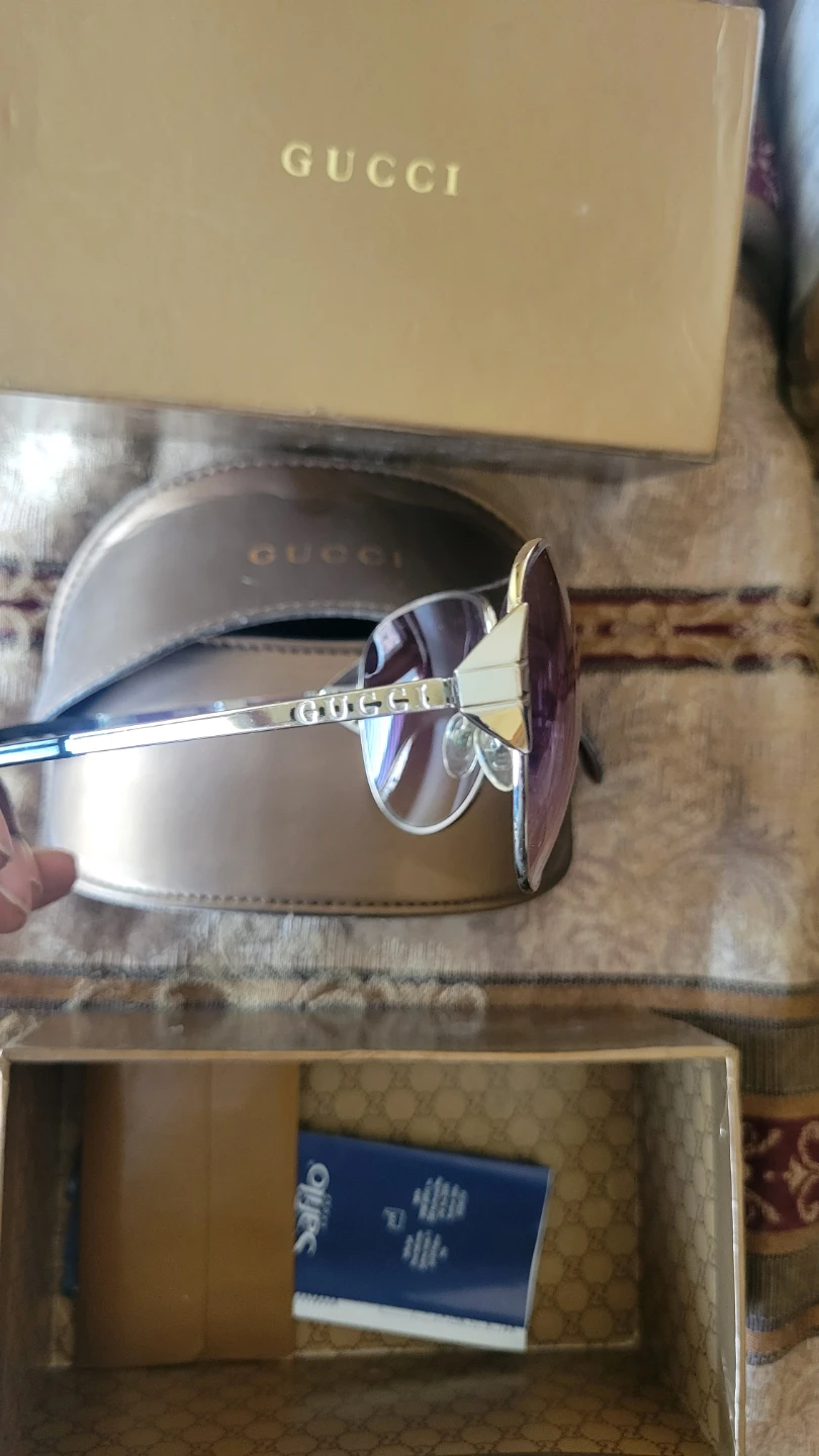 GUCCI Women's Sunglasses with Case and Box - photo 2