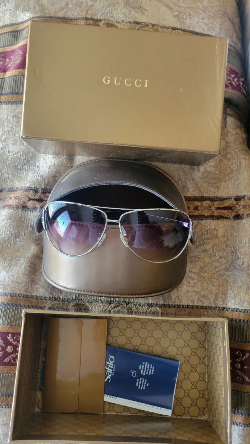 GUCCI Women's Sunglasses with Case and Box - photo 3