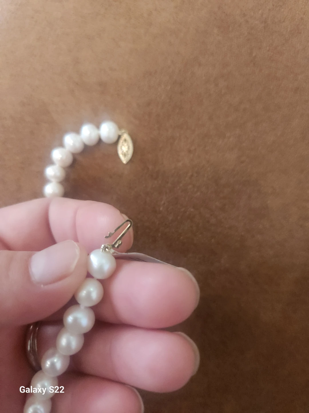 White Pearl Necklace with Gold Clasp 14 kilates - photo 2