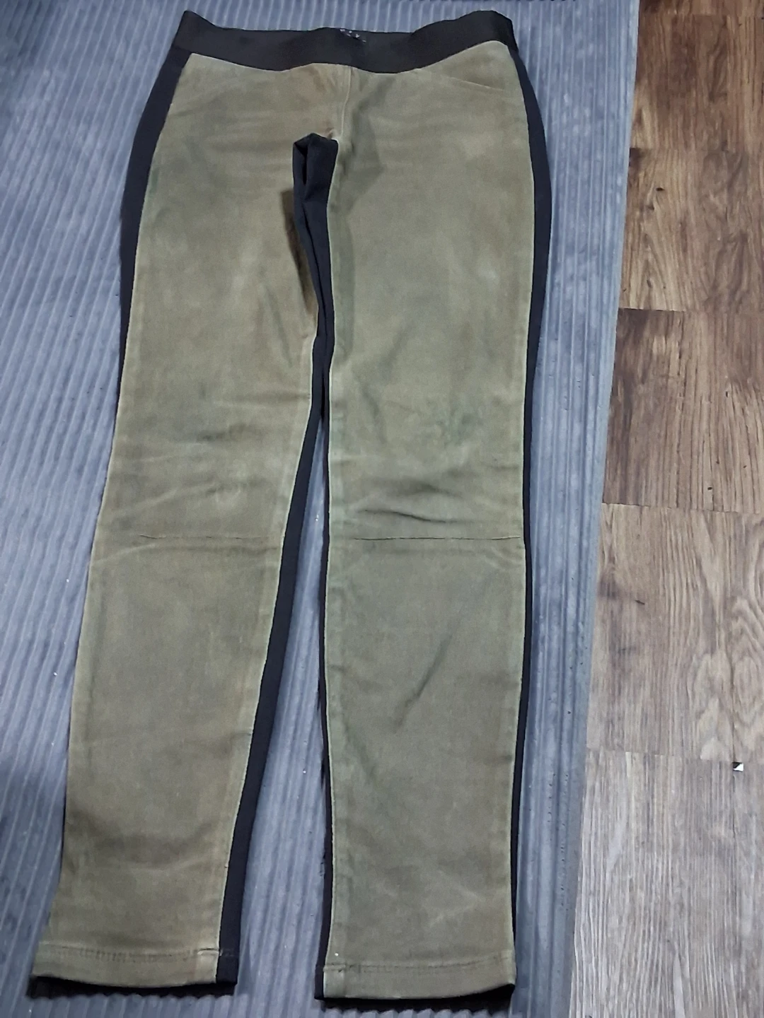 Theory Black & Olive Leggings Size 0