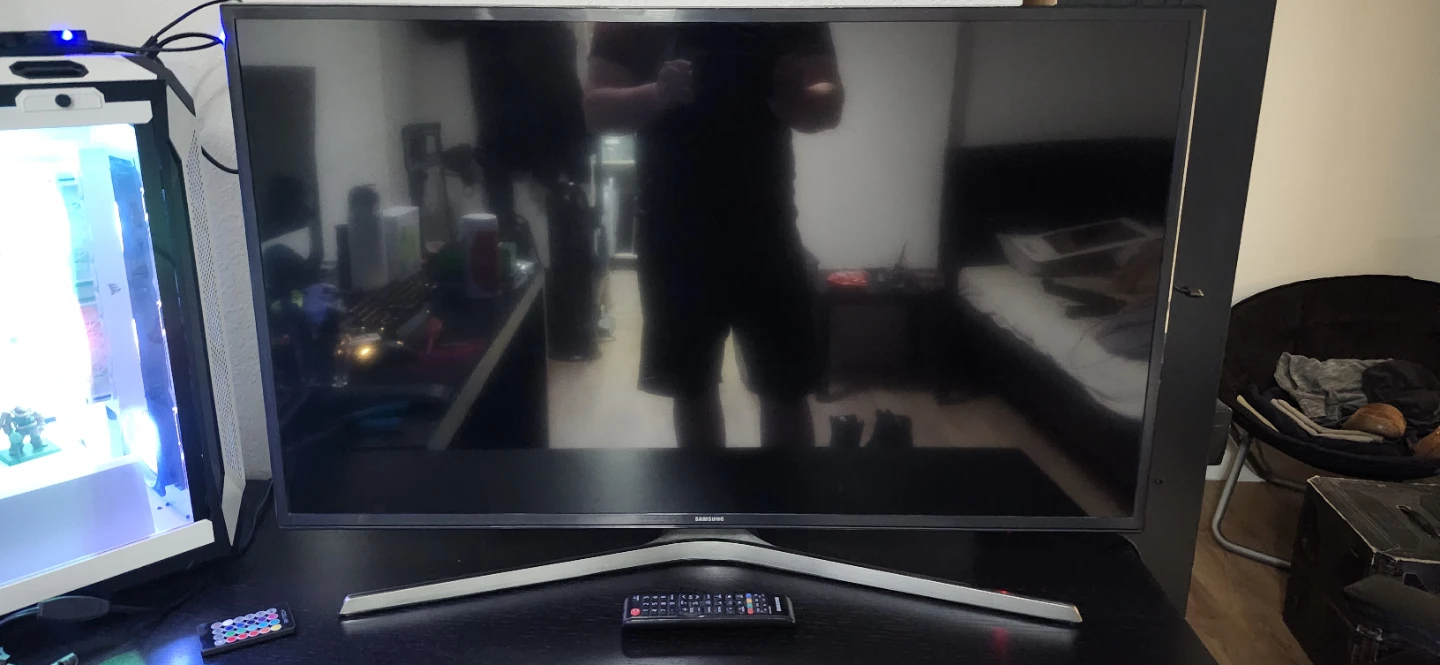 Samsung 40" 4K Smart TV - photo 2