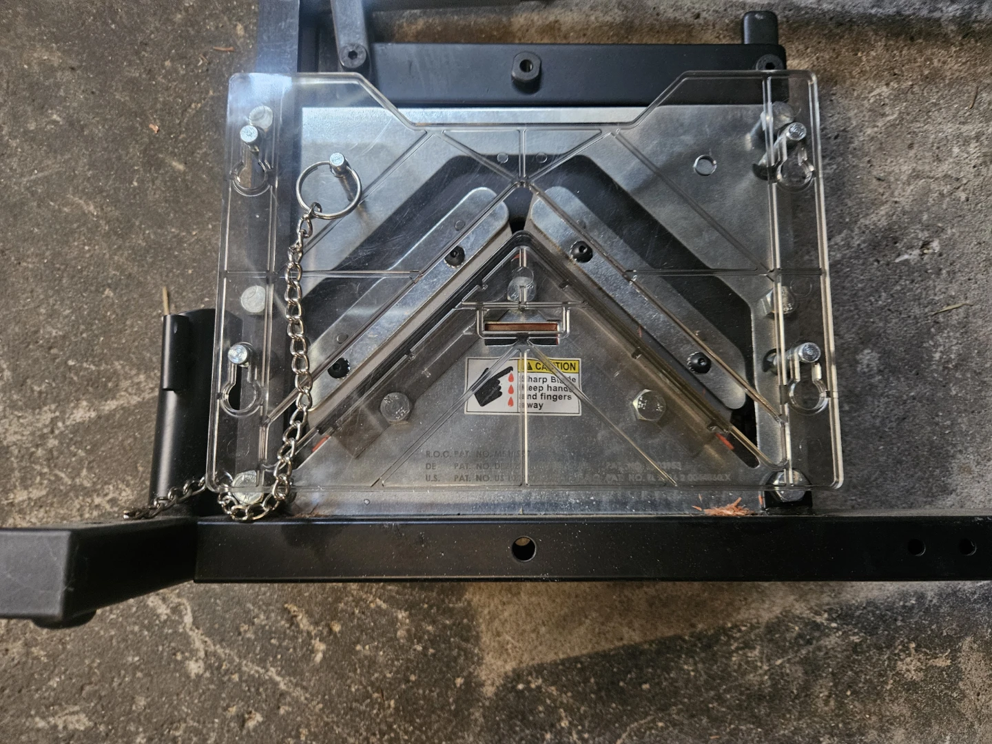 This is a heavy-duty portable cardboard edge protector cutter. - photo 3