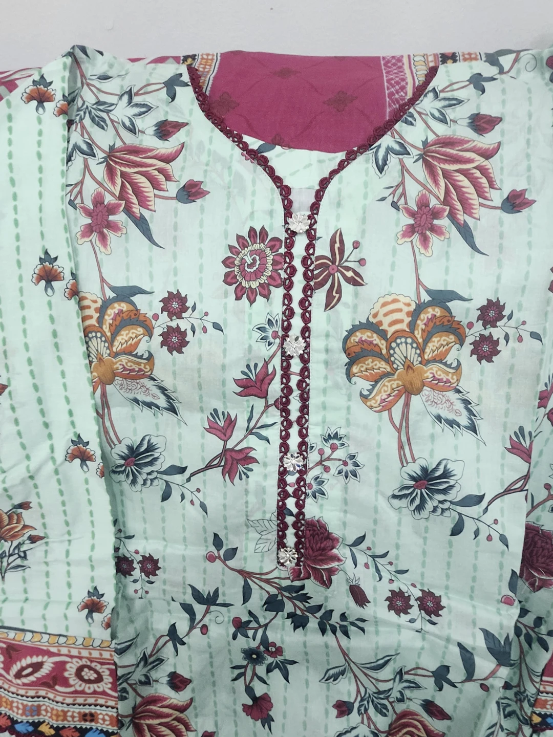 Light green Floral Print Kurti with Pink Dupatta - photo 4