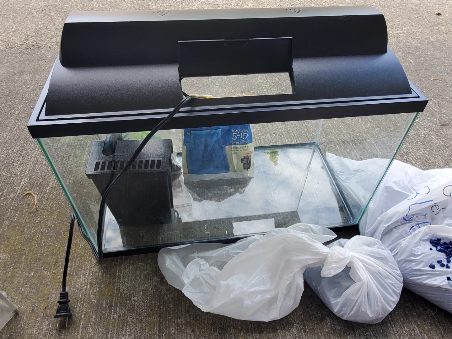 2 Aquarium Kits with Accessories - photo 2