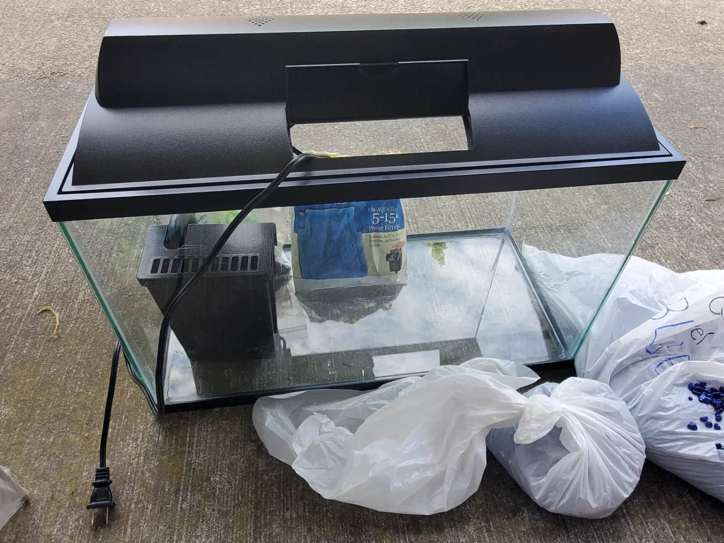 2 Aquarium Kits with Accessories - photo 2