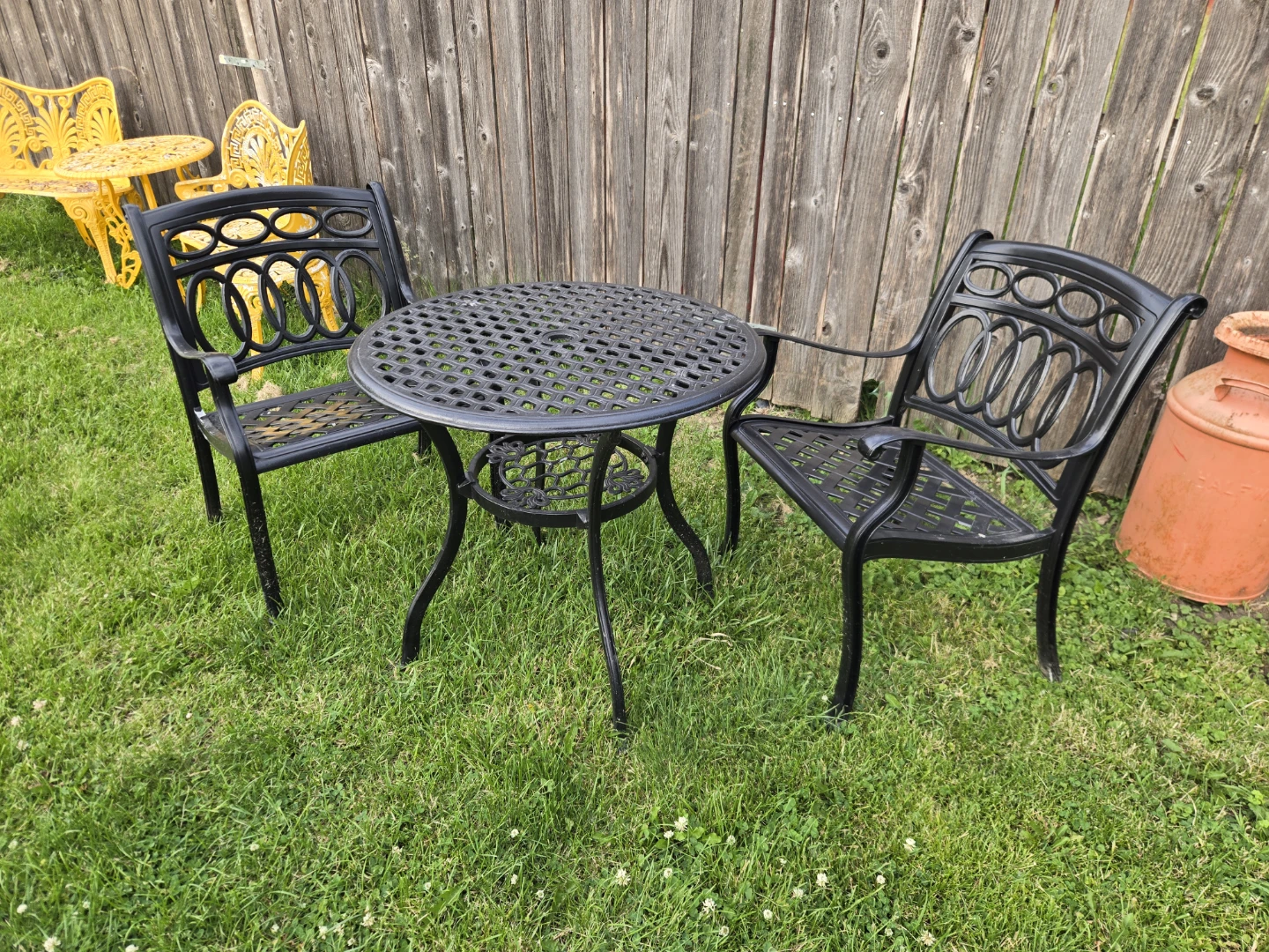 Black Cast Iron Bistro Set with 2 Chairs