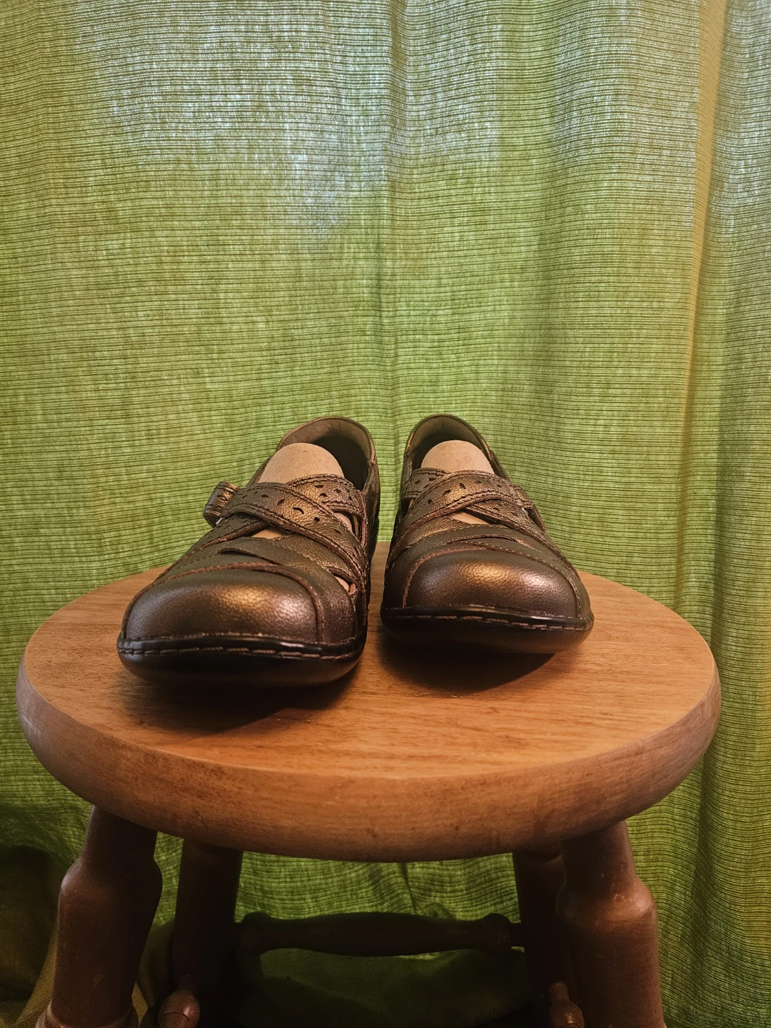 Clarks Bronze Shoes with Ajustable Straps - photo 2