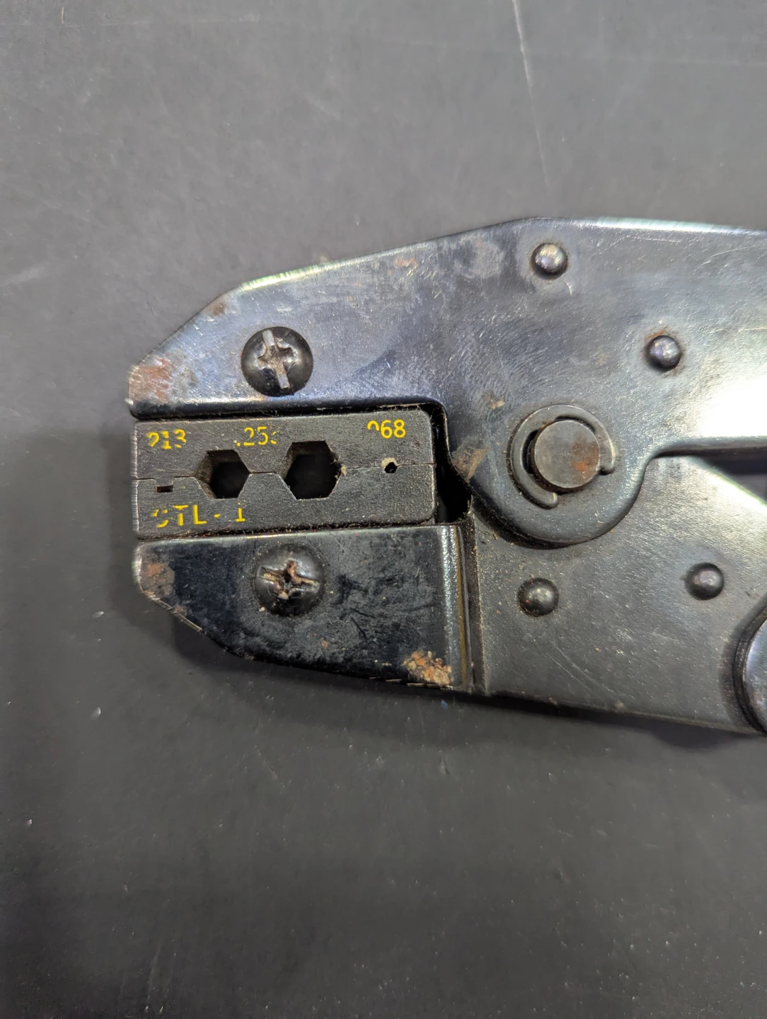 Amphenol CTL-1 Crimping Tool - photo 2
