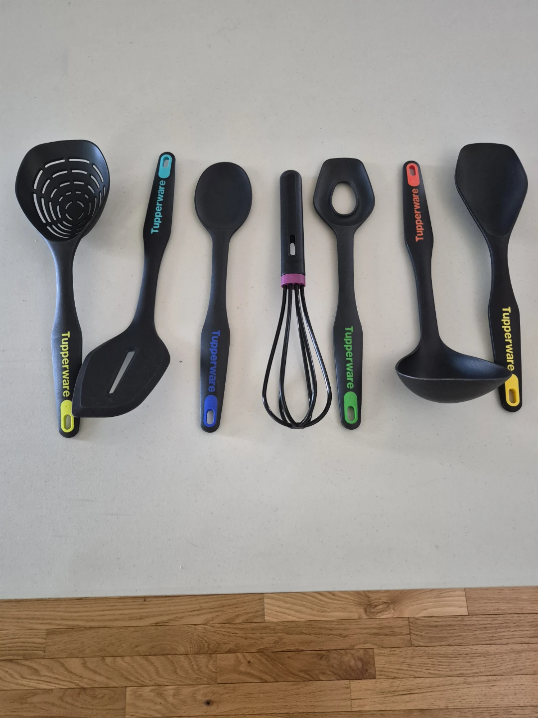 Tupperware Kitchen Utensil Set