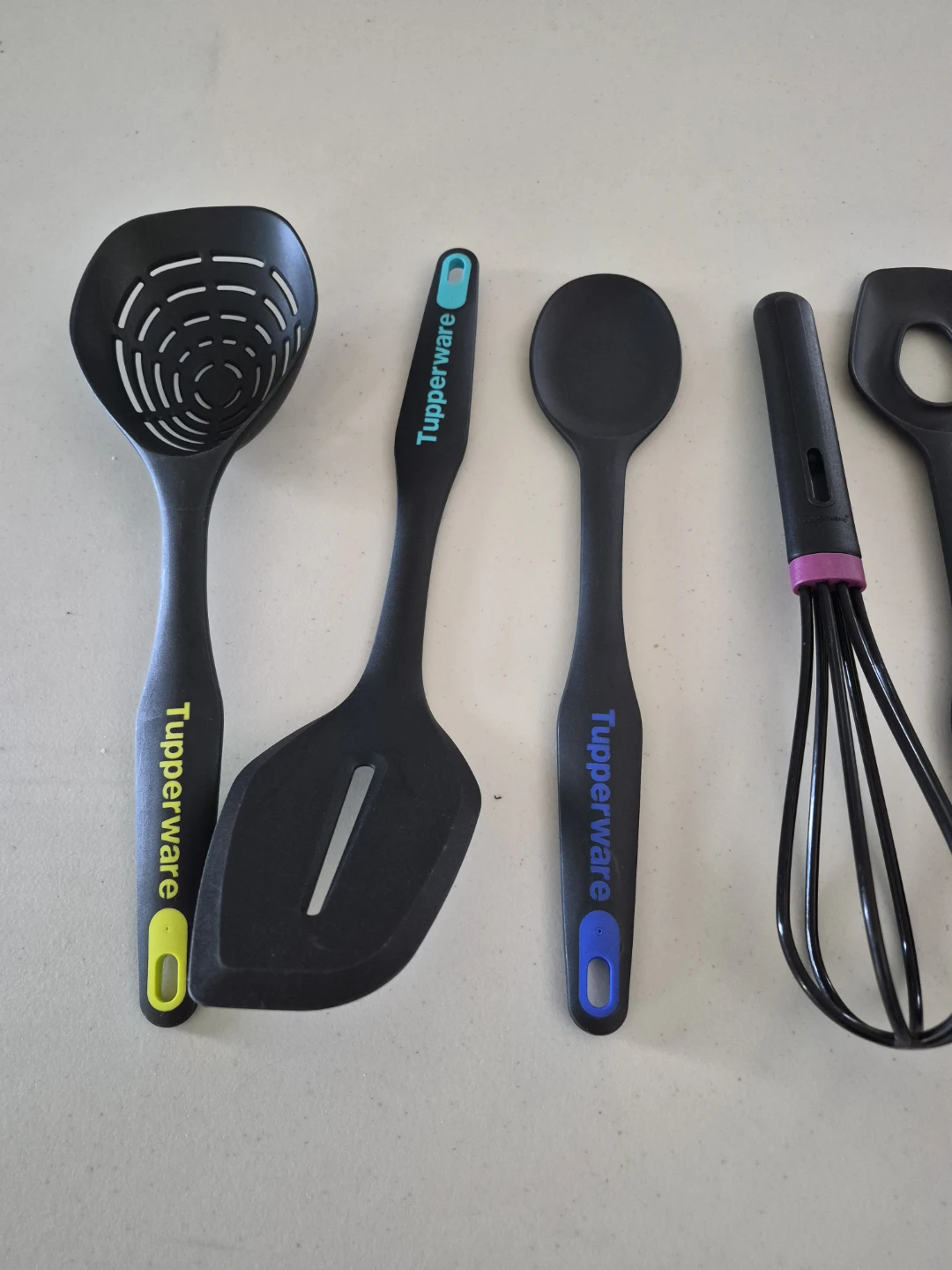 Tupperware Kitchen Utensil Set - photo 3
