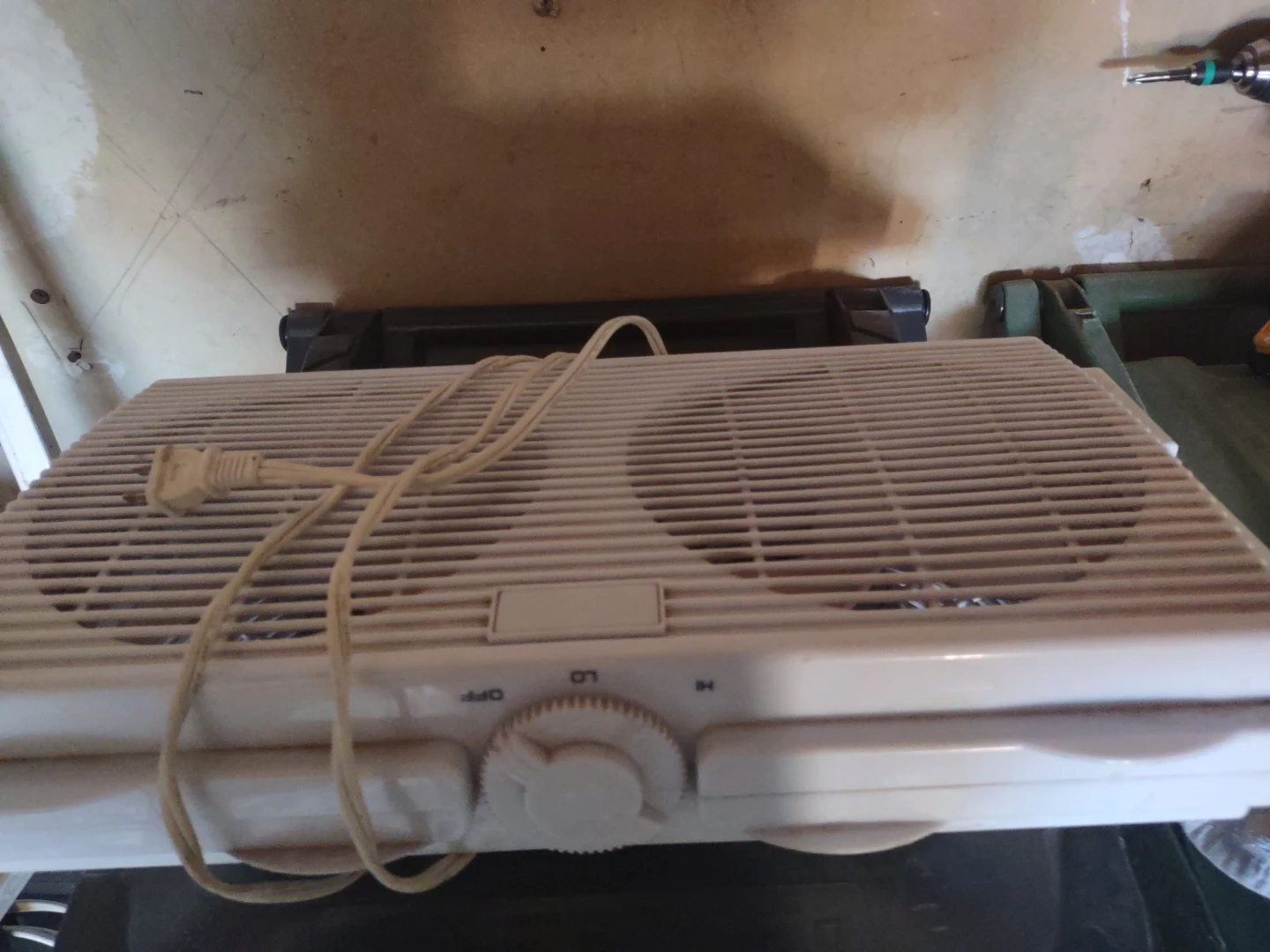 White Double Window Fan - photo 2