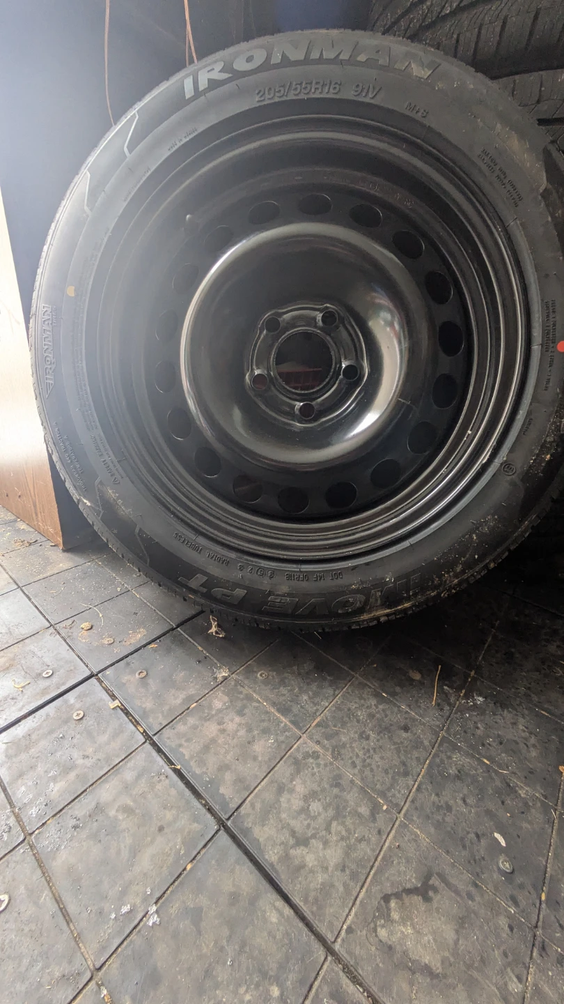 Original Black Alloy Rims & New Tires - photo 4