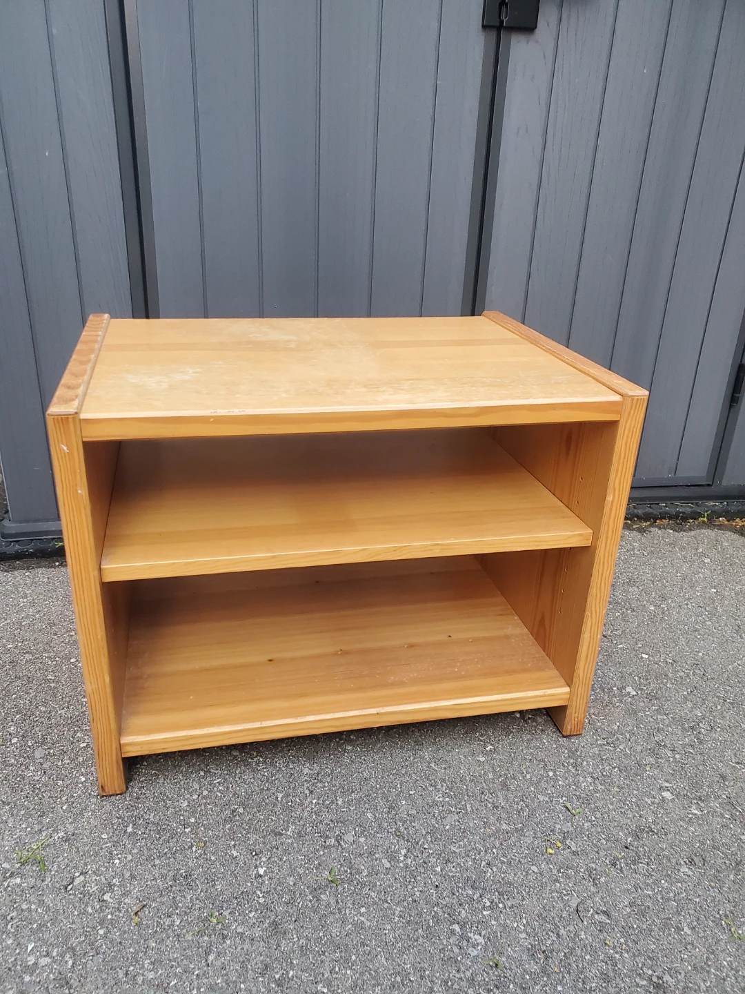 ENTRY BENCH