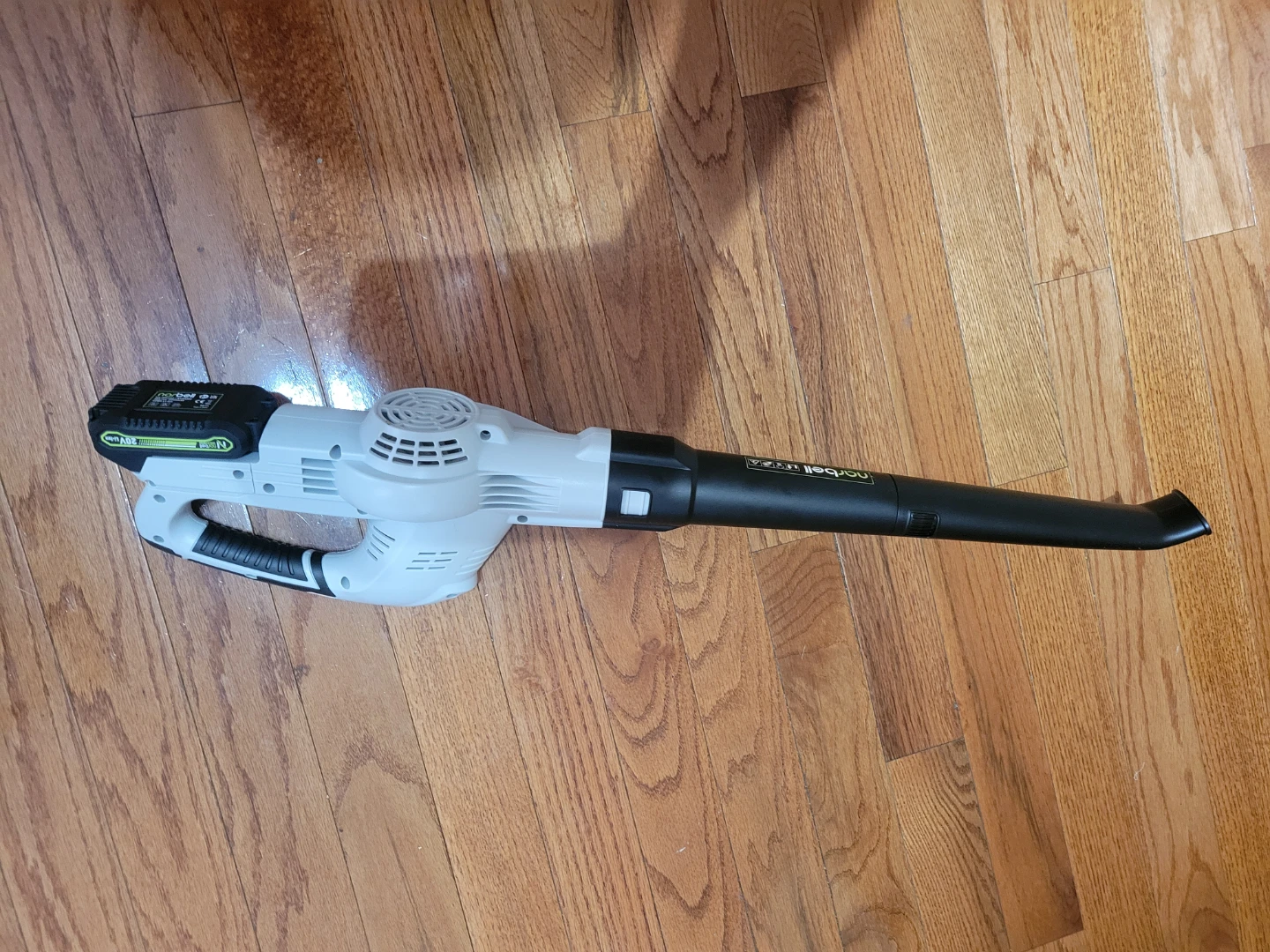Cordless Leaf Blower w/battery & charger - photo 2