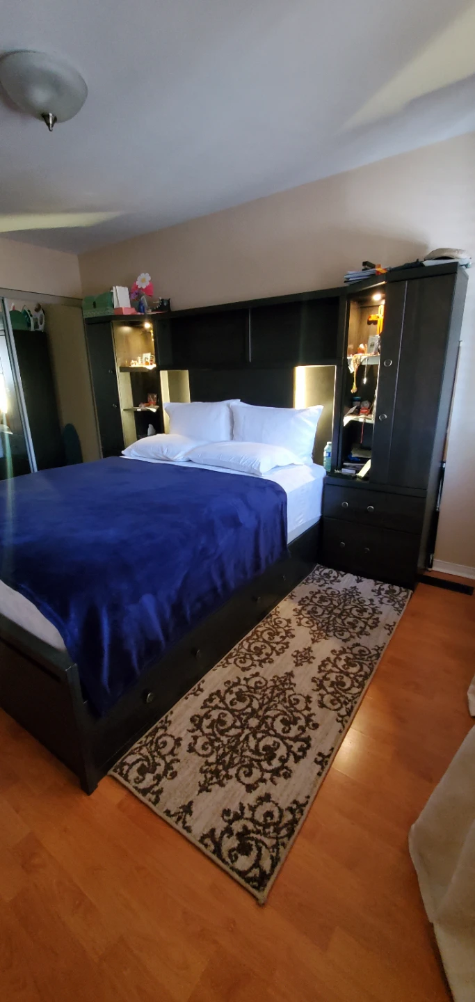 Dark Wood Bedroom Set with Storage Headboard - photo 4