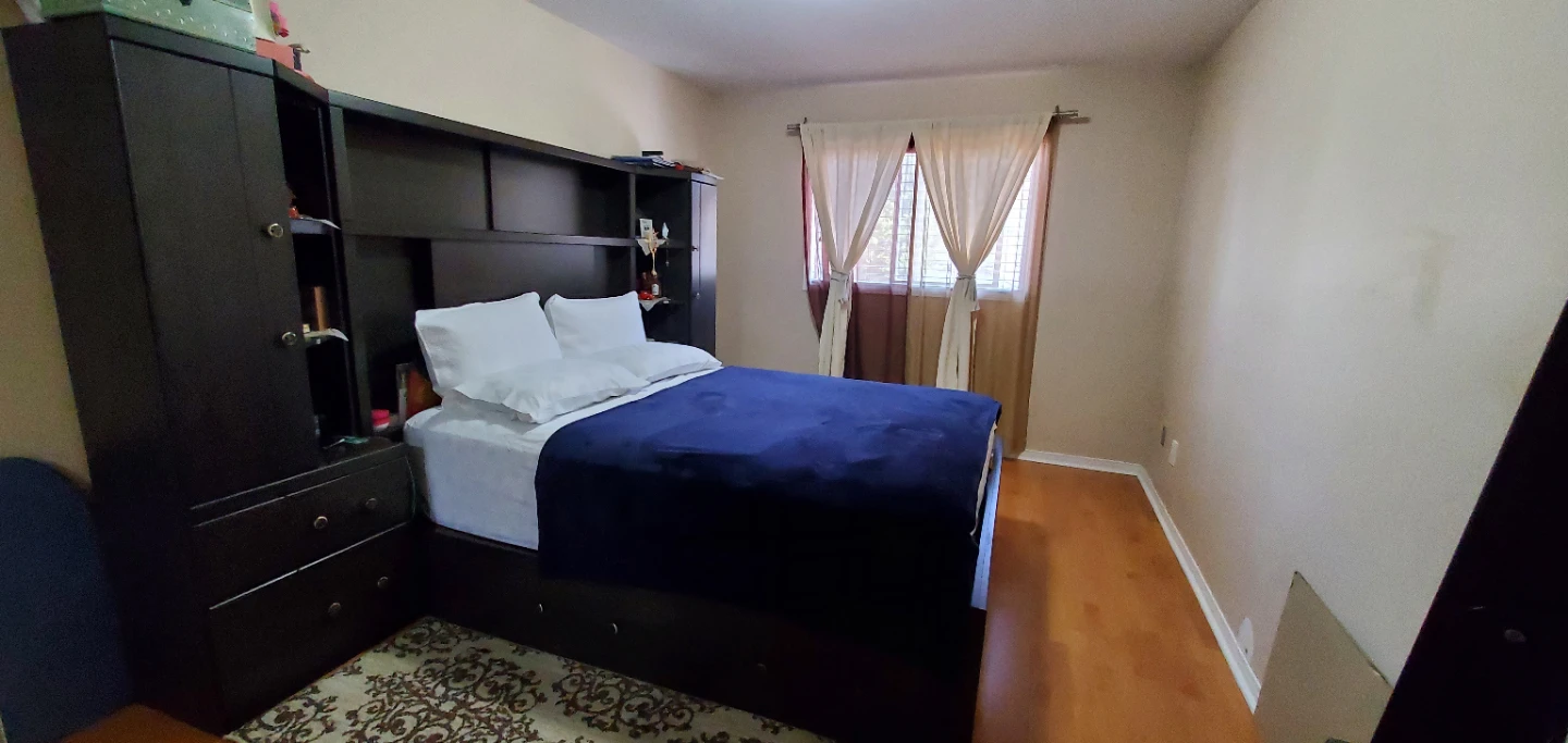 Dark Wood Bedroom Set with Storage Headboard - photo 5