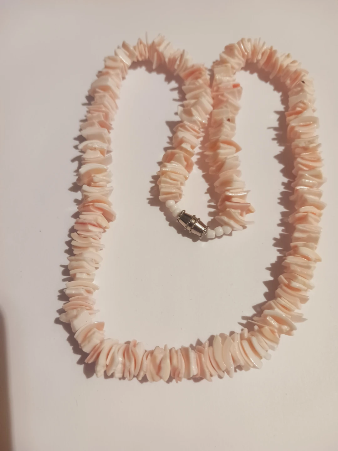 Beautiful Vintage Boho Pink Puka Shell Necklace - photo 3