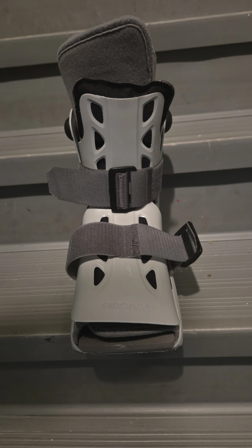 Aircast Walking Boot