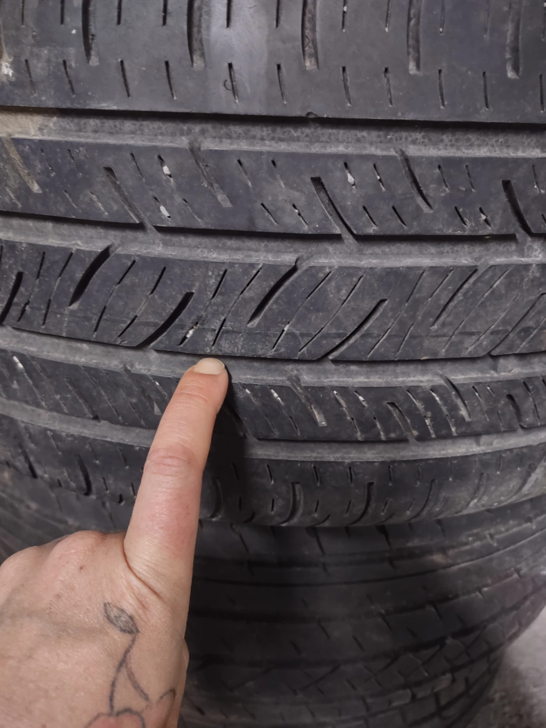 Volvo Alloy Wheel with Altenzo Tire - photo 3