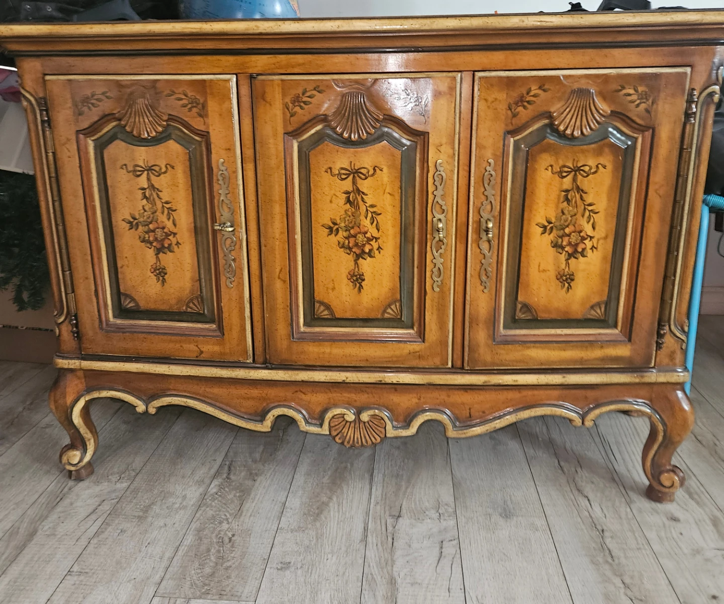 Vintage Wooden Sideboard Cabinet with Decorative Inlay - photo 5