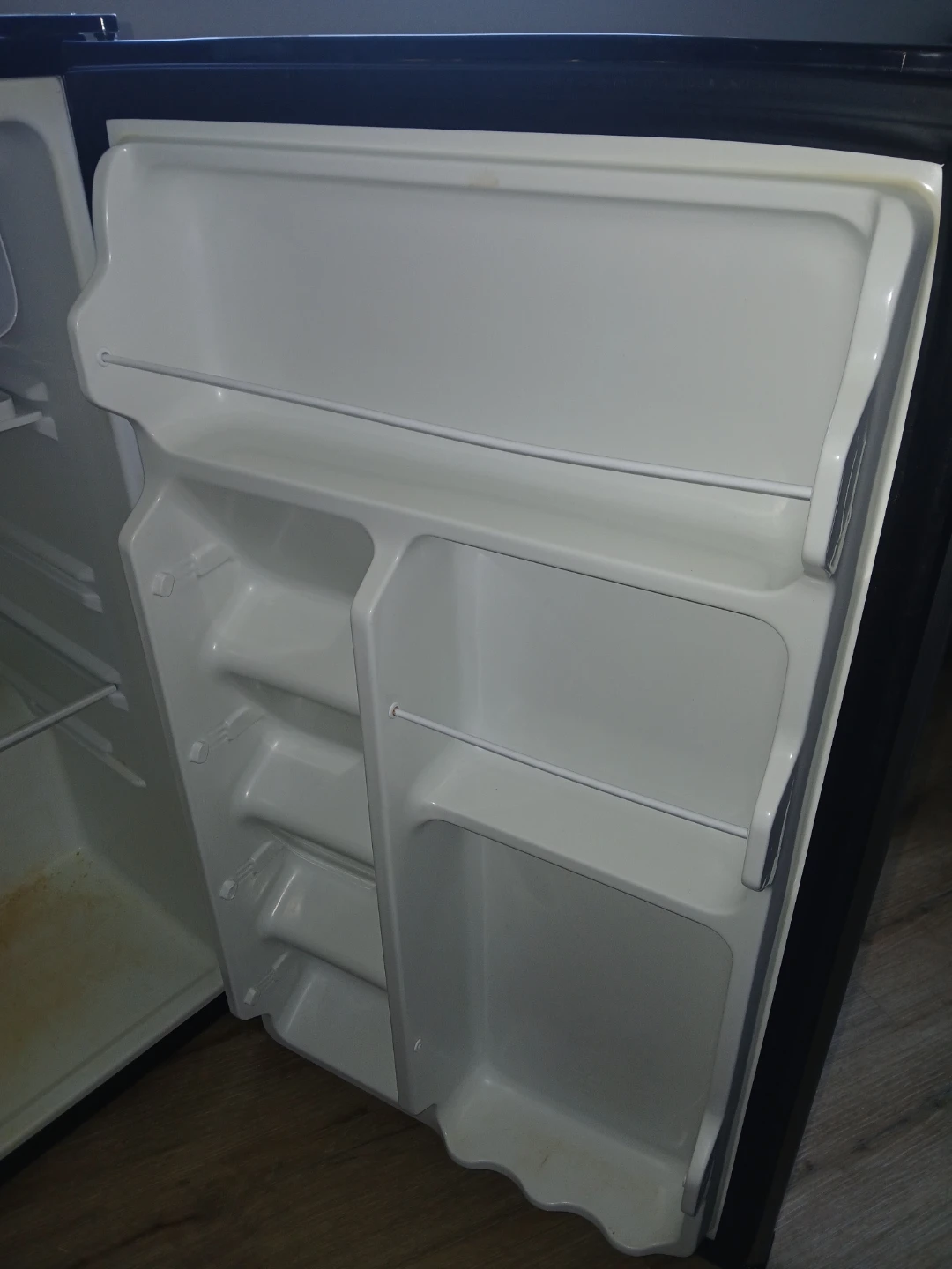 Compact Mini Fridge - photo 3