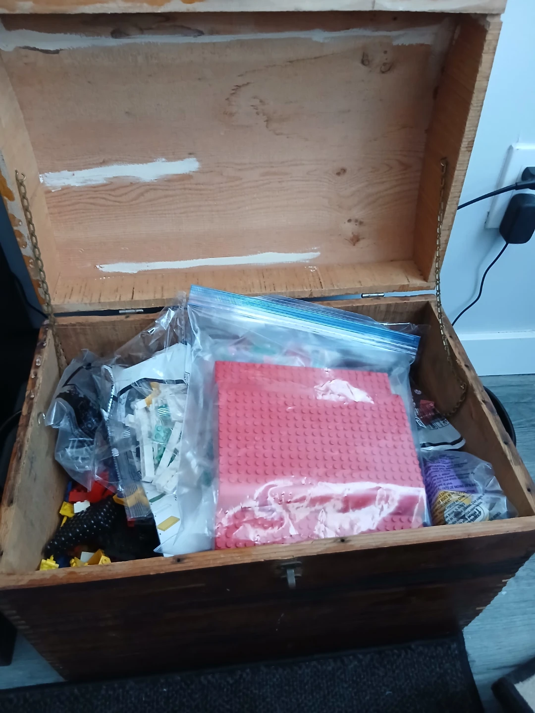 LEGO Storage Chest - photo 2