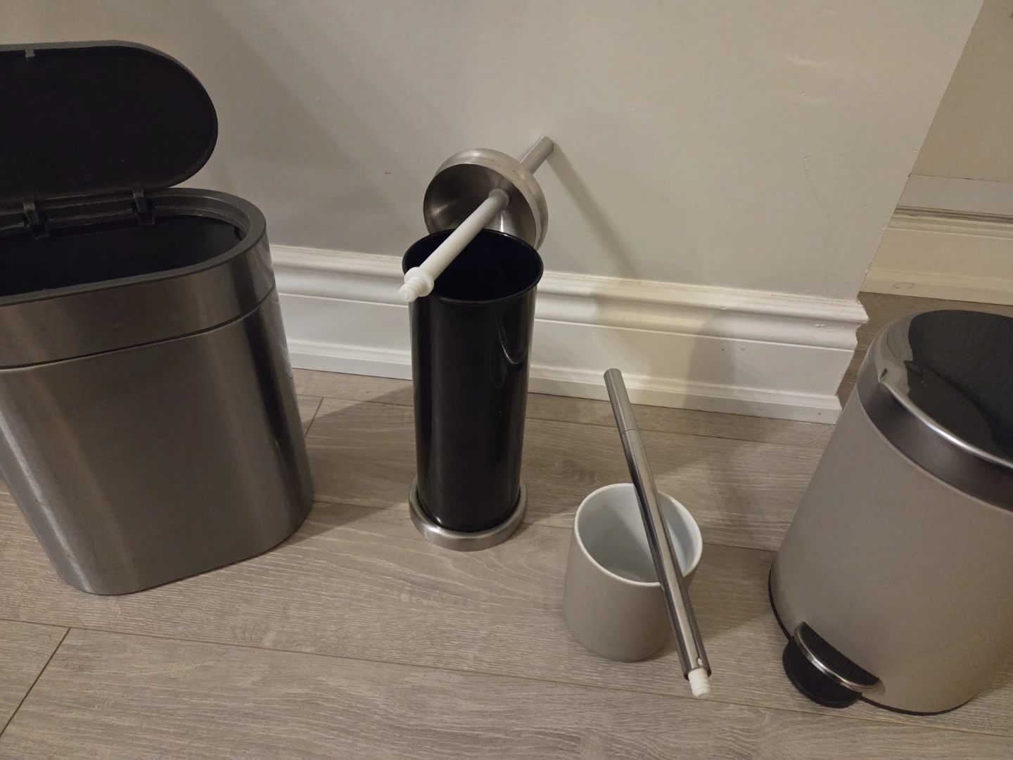 Set of 2 Stainless Steel Pedal Bins and Toilet Brush Holder - photo 3