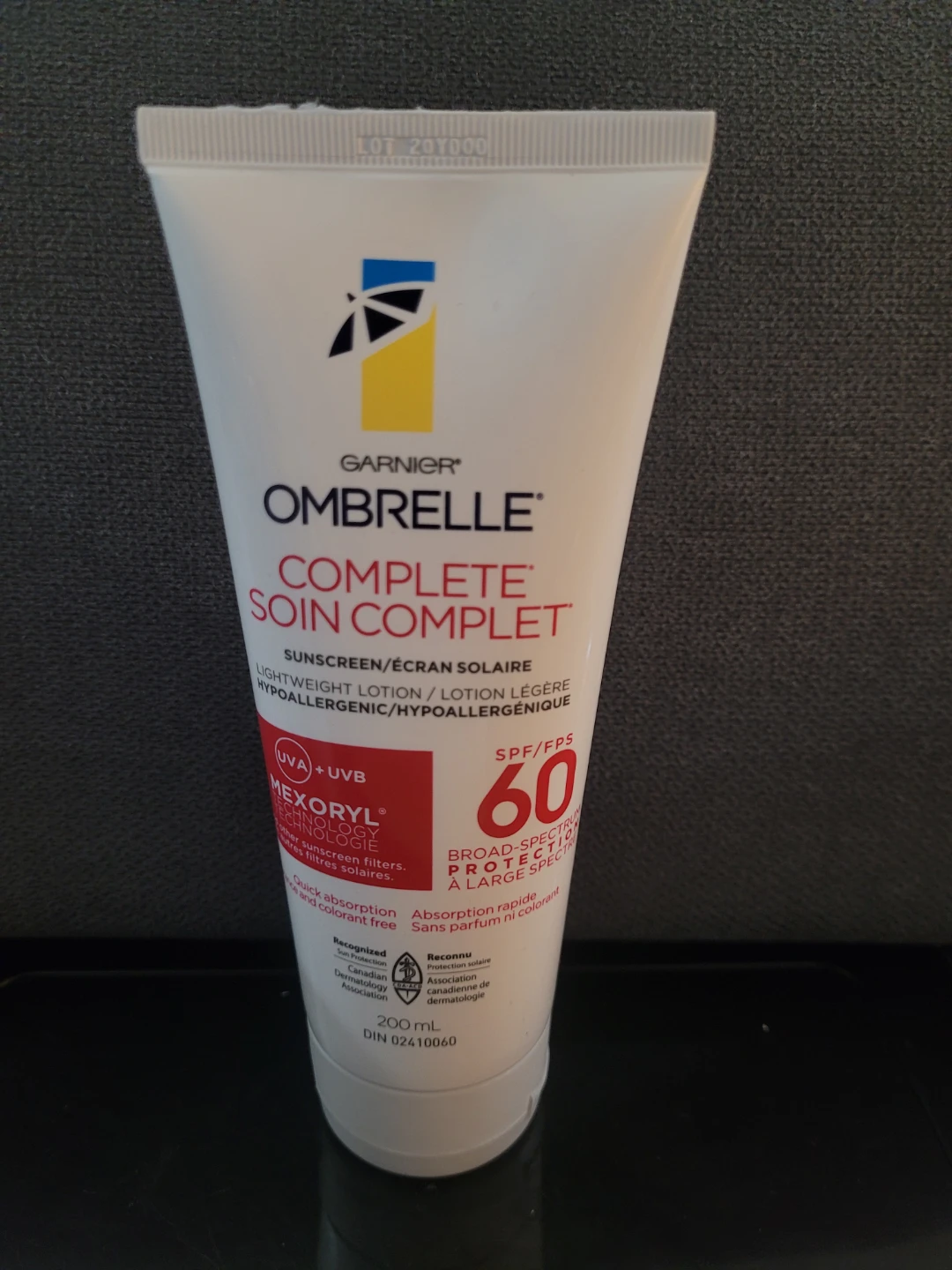 Ombrelle Complete SPF 60 Lightweight Lotion Sunscreen 200 mL