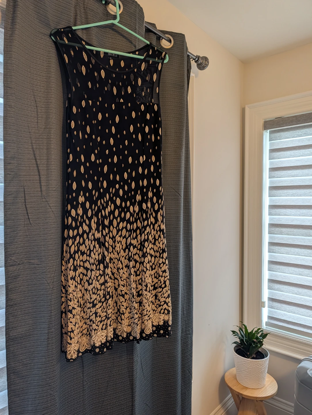 Anna Bella Black & Beige Leaf Print Dress - Size M - photo 2