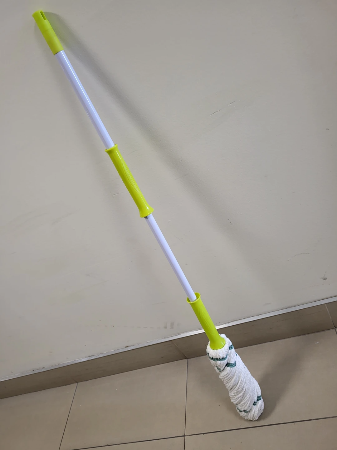 Easy-Wring Twist Mop New - photo 4