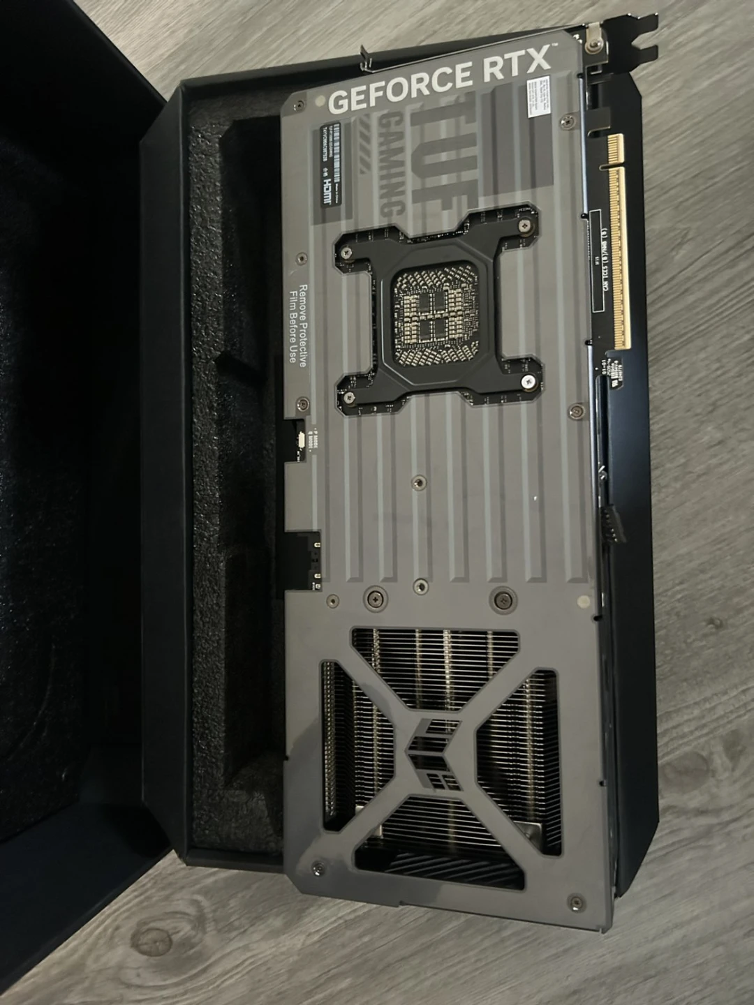 ASUS TUF GAMING GeForce RTX 5090 Graphics Card - photo 4