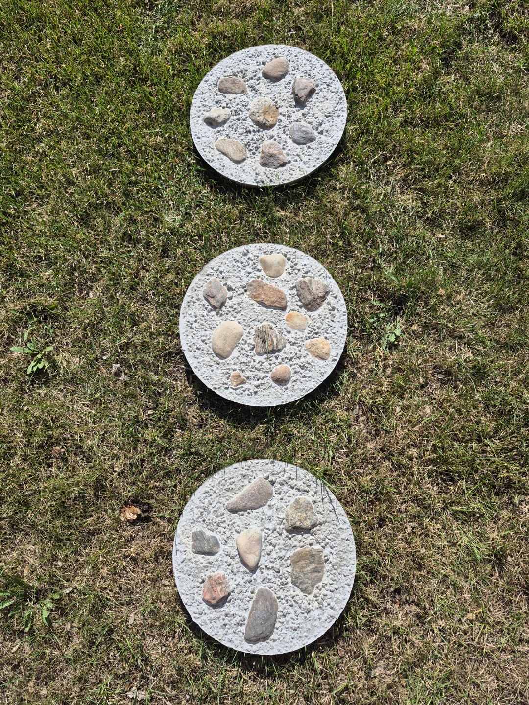 Handmade Decorative Stepping Stones - photo 2