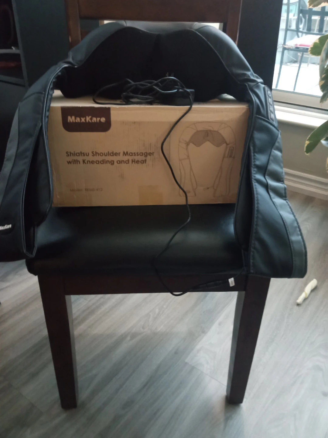 MaxKare Shiatsu Shoulder Massager with Kneading and Heat