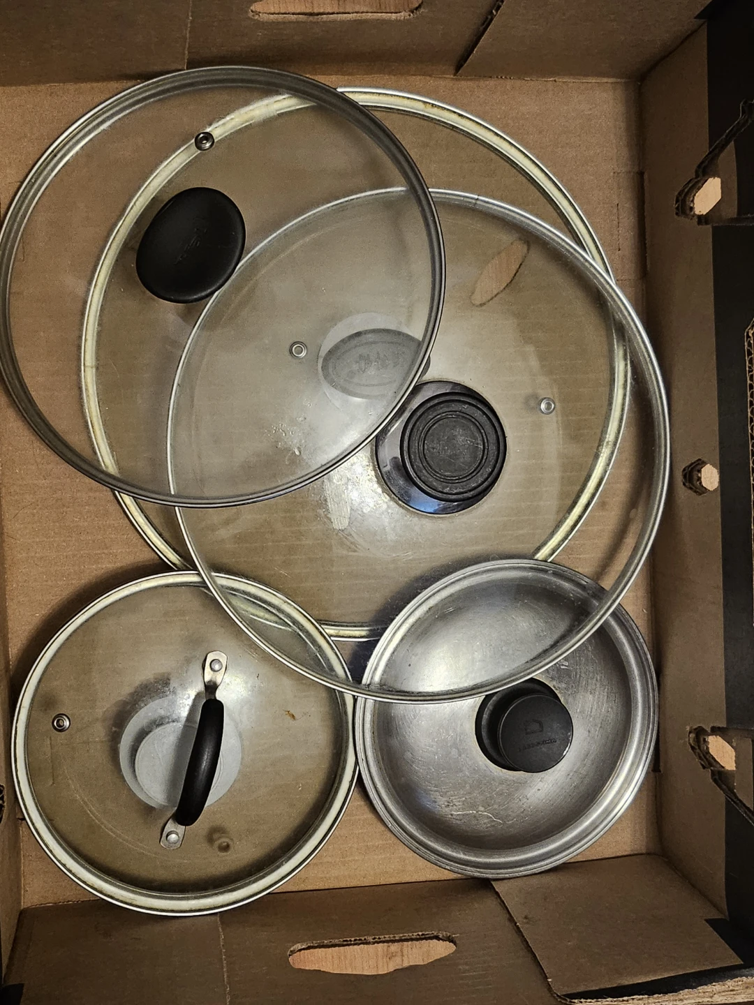 Lot of Assorted Pot glass Lids,each 3$ or all for 15$