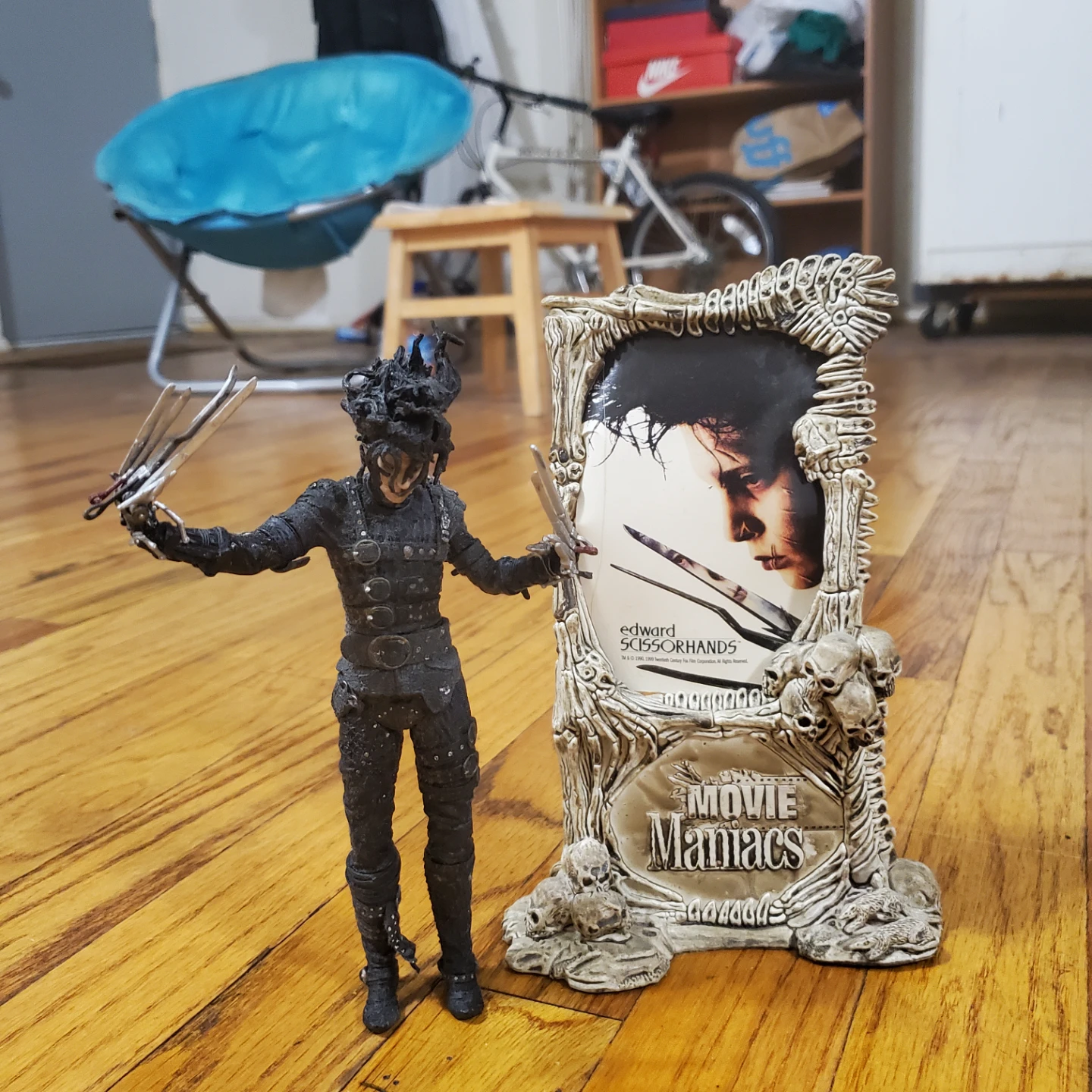 Movie Maniacs Edward Scissorhands Figure