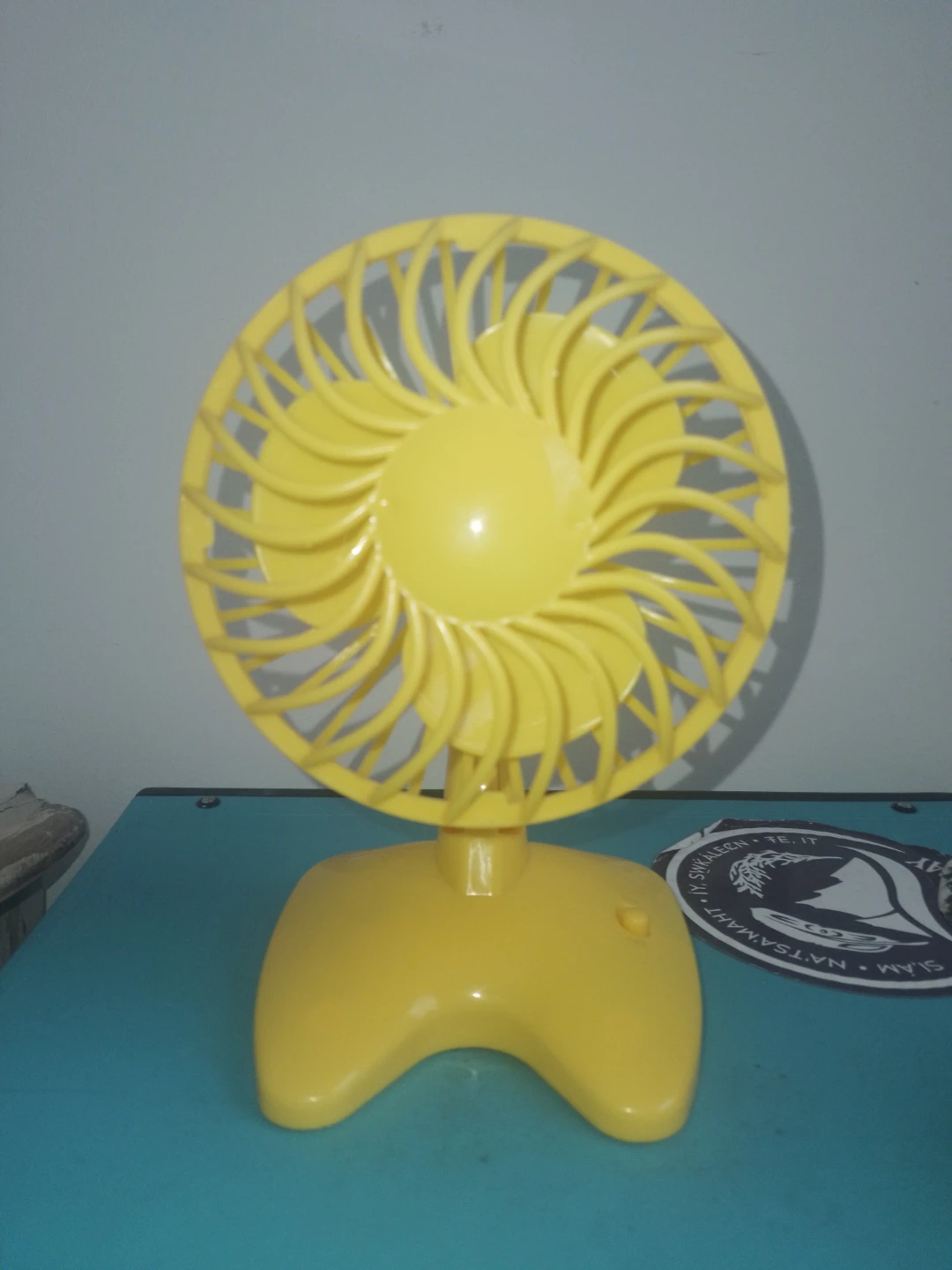 Yellow Mini Desk Fan - photo 2